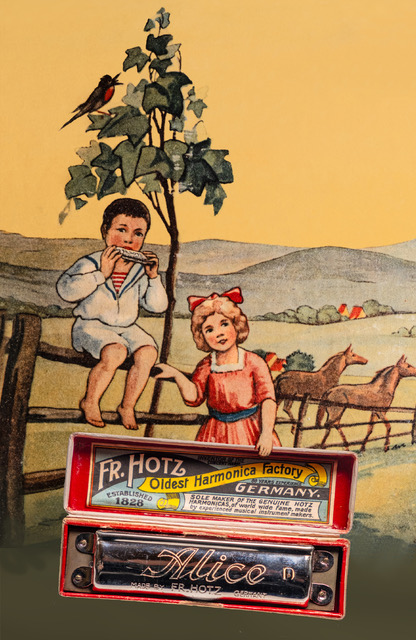 historisches Werbeplakat für die Mundharmonika der Firma Fr. Hotz